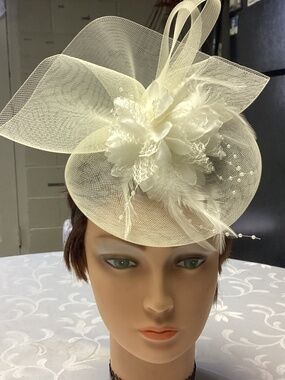 Womens Fascinators Hats Tea Party Hats For Women, Feather Pearls  Veil WHITE